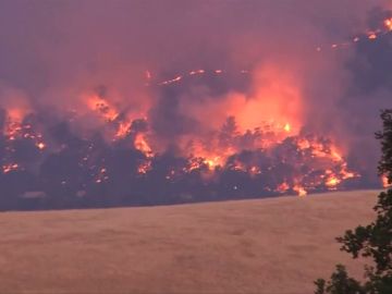 Incendios forestales fuerzan las evacuaciones en el norte de California