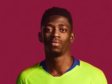 Dembele, con la nueva camiseta del Barcelona Dembele, con la nueva camiseta del Barcelona
