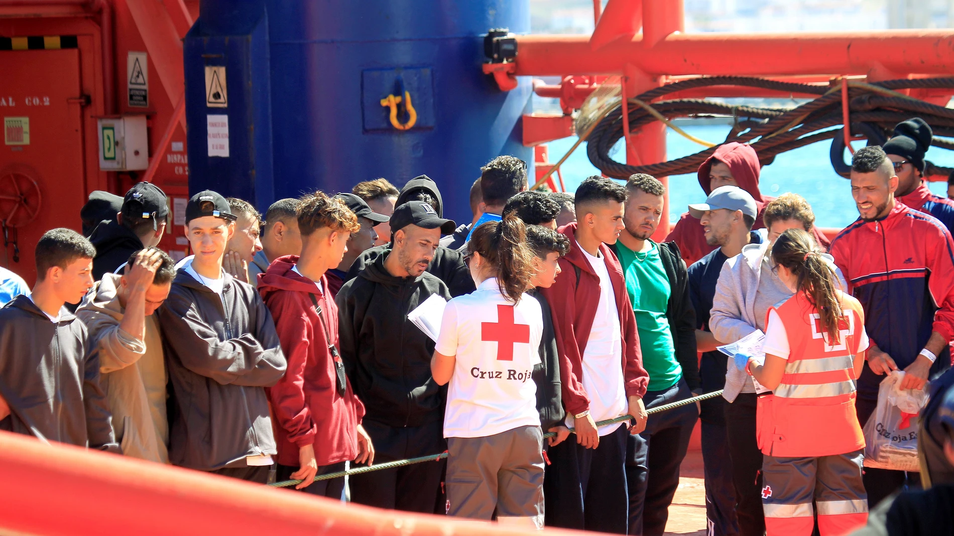 Llegada de la embarcación de Salvamento marítimo 'Luz de Mar' Llegada de la embarcación de Salvamento marítimo 'Luz de Mar'