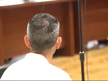 La Audiencia de Pontevedra juzga a un entrenador de fútbol acusado de abusar de dos menores La Audiencia de Pontevedra juzga a un entrenador de fútbol acusado de abusar de dos menores