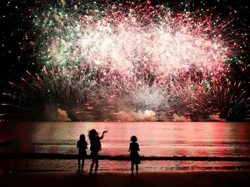 El espectáculo de fuegos artificiales (02-07-2018) El espectáculo de fuegos artificiales (02-07-2018)