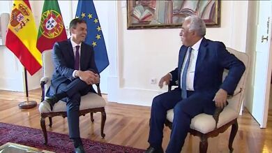 Sánchez visita Portugal como broche a su primera gira europea