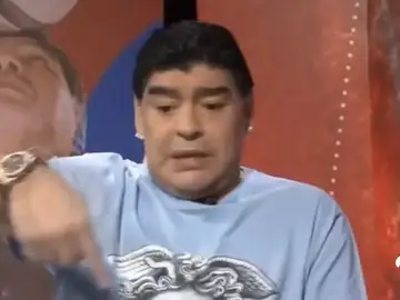 El 'palo' de Maradona a Isco: "Traslada mucho... y define poco" El 'palo' de Maradona a Isco: "Traslada mucho... y define poco"