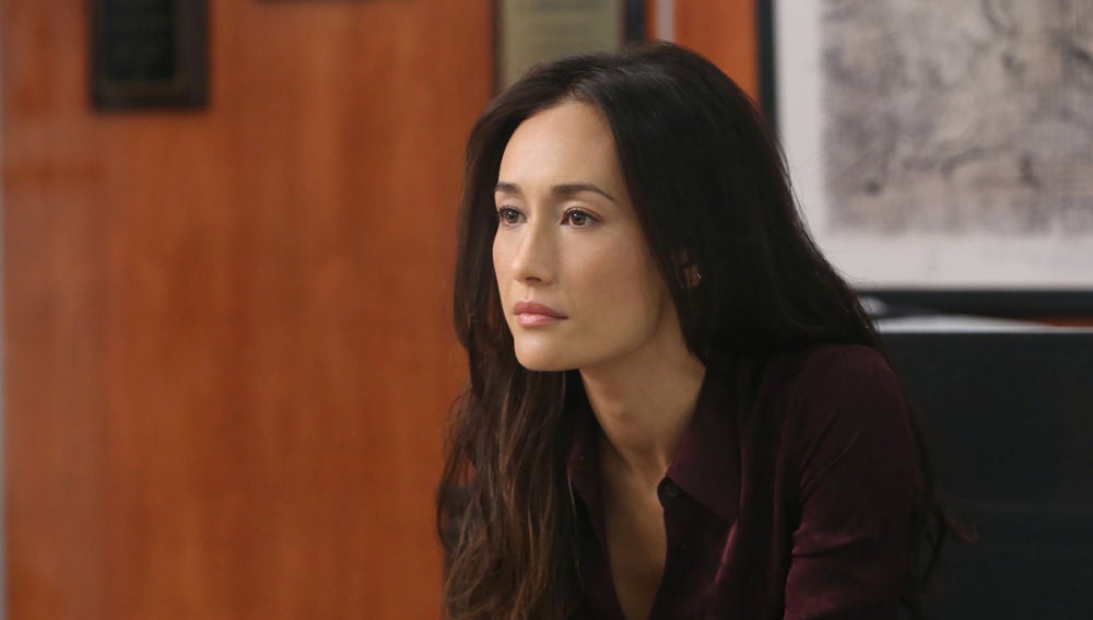 Maggie Q es la agente Beth Davis