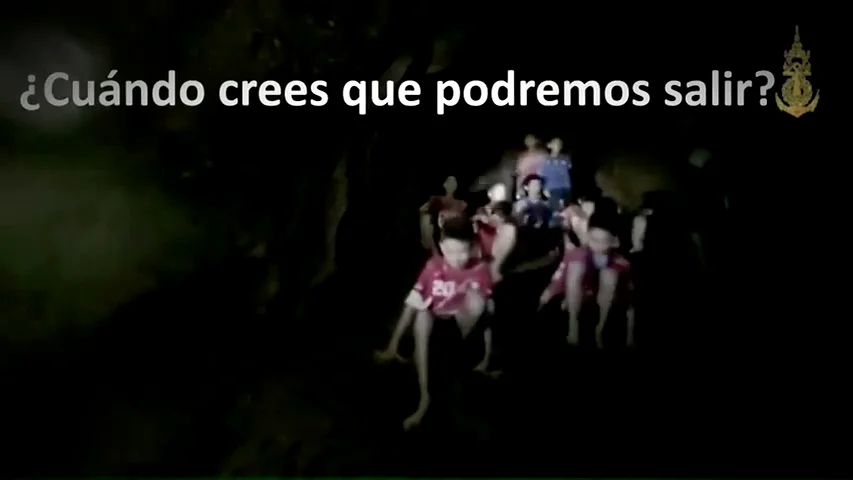 Estas son las primeras voces que escuchan los niños tras diez días a oscuras atrapados en una cueva de Tailandia Estas son las primeras voces que escuchan los niños tras diez días a oscuras atrapados en una cueva de Tailandia