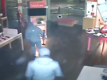 Desarticuladas dos bandas que robaban móviles y joyas Desarticuladas dos bandas que robaban móviles y joyas