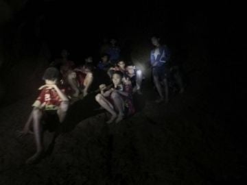 Los 13 atrapados en cueva de Tailandia