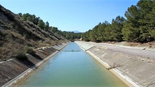 Canal del trasvase Tajo-Segura