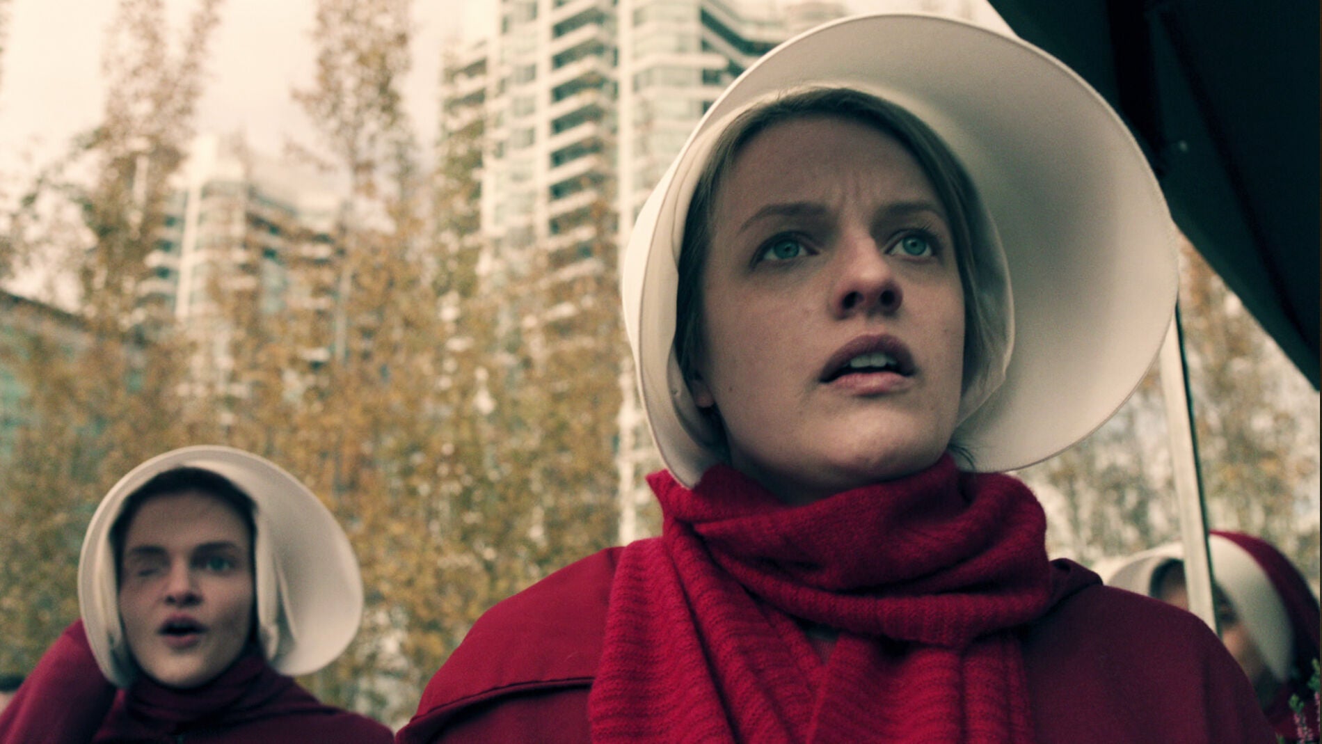 Emily se rebela contra el r&eacute;gimen y protagoniza un tr&aacute;gico y sangriento suceso en el mercado