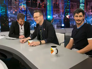 Pablo Motos, a Joaquín Reyes y Antonio Pagudo: "¿Os respetan vuestros hijos?" Pablo Motos, a Joaquín Reyes y Antonio Pagudo: "¿Os respetan vuestros hijos?"