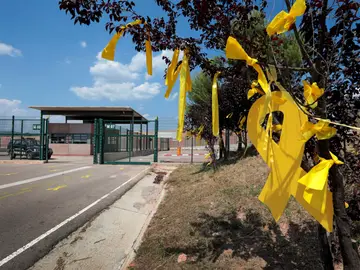 Lazos amarillos en la cárcel de Lledoners Lazos amarillos en la cárcel de Lledoners