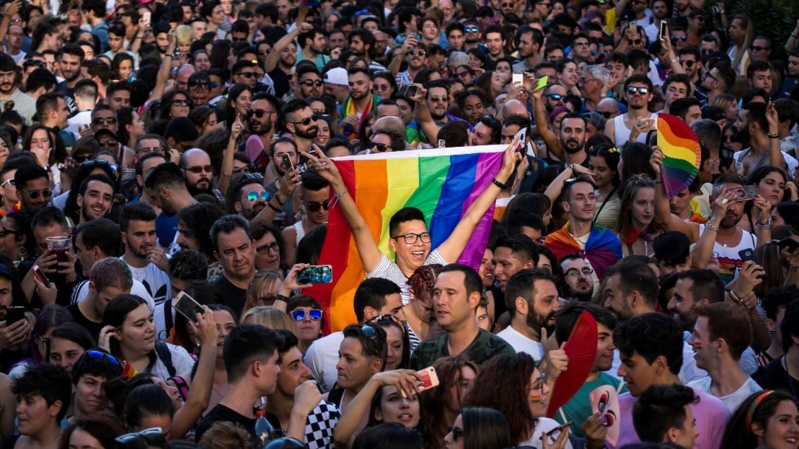 Los vecinos de Chueca se quejan del ruido y la suciedad que generan las fiestas del Orgullo