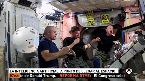 'Sai-mon' el primer robot con inteligencia artificial llega el espacio 'Sai-mon' el primer robot con inteligencia artificial llega el espacio