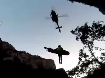 La Guardia Civil de Huesca rescata a una barranquista fallecida en el río Vero La Guardia Civil de Huesca rescata a una barranquista fallecida en el río Vero