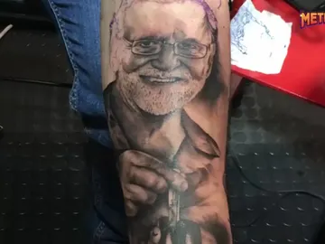 El tatuaje de Rajoy que un joven se ha hecho en el antebrazo El tatuaje de Rajoy que un joven se ha hecho en el antebrazo