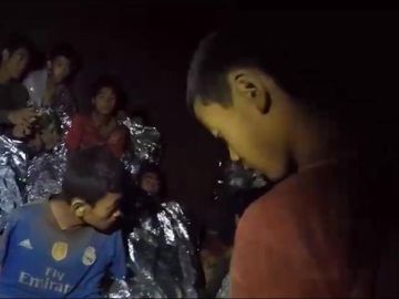 Algunos de los niños atrapados en la cueva de Tailandia
