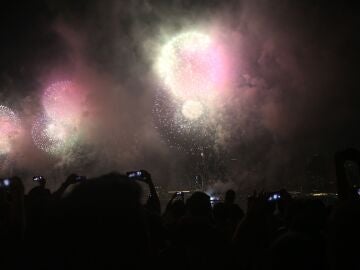 Imagen de los fuegos artificiales del 4 de julio desde el Parque Estatal Gantry 