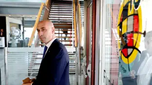Luis Rubiales, a su llegada a la reunión entre Barcelona y Sevilla Luis Rubiales, a su llegada a la reunión entre Barcelona y Sevilla