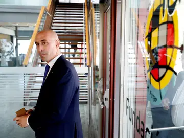 Luis Rubiales, a su llegada a la reunión entre Barcelona y Sevilla Luis Rubiales, a su llegada a la reunión entre Barcelona y Sevilla