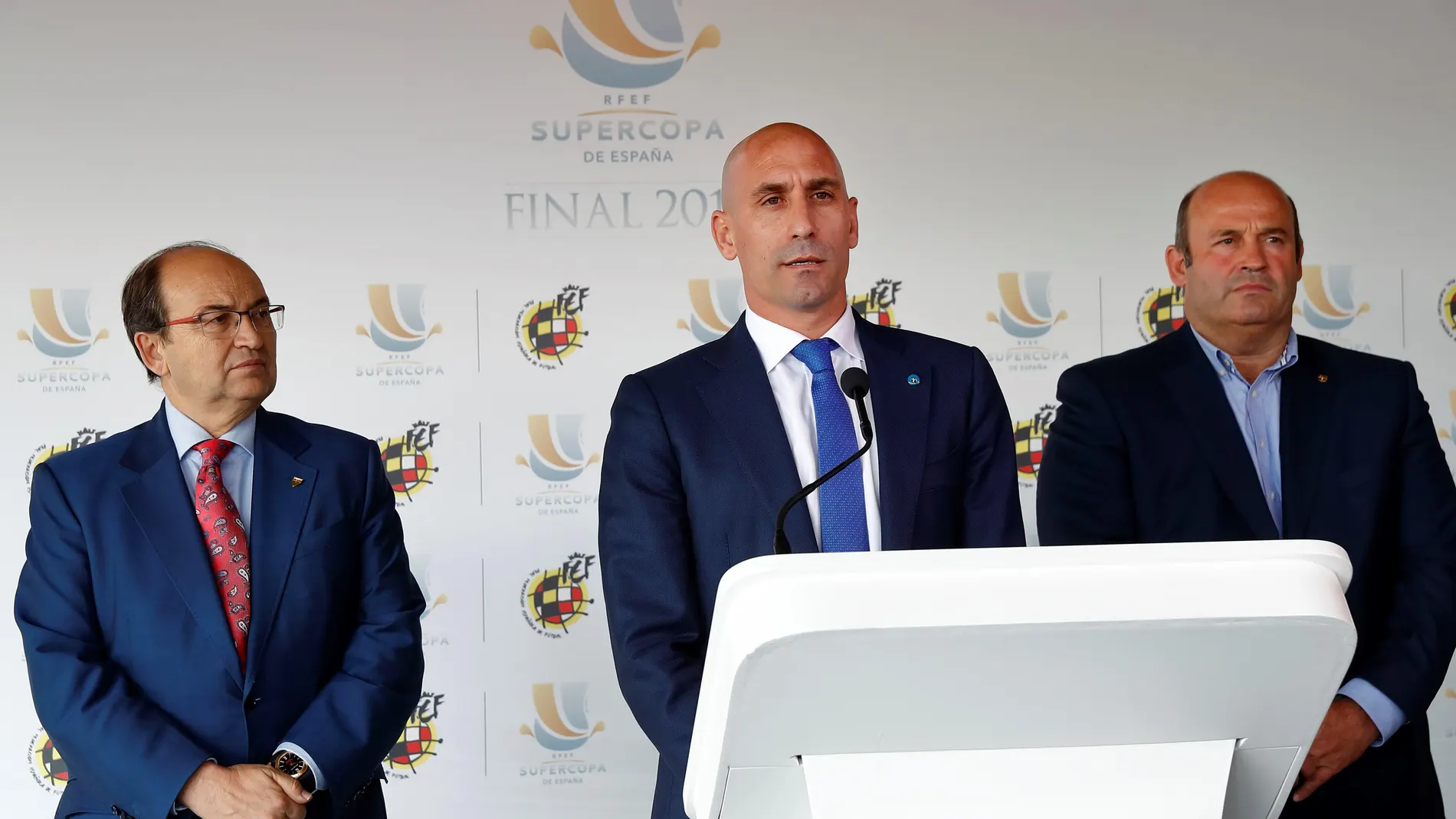 Pepe Castro, Luis Rubiales y Óscar Grau comparecen ante los medios Pepe Castro, Luis Rubiales y Óscar Grau comparecen ante los medios