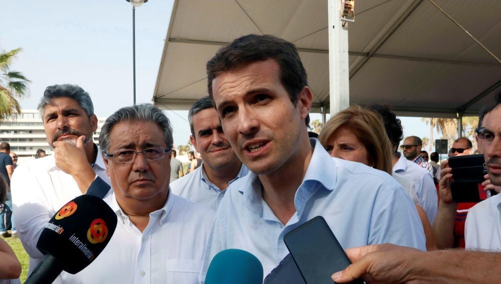 Antena 3 Noticias Fin de Semana (15-07-18) Cruce de declaraciones entre Casado y Santamaría por la no celebración del debate antes del Congreso del PP