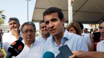 Antena 3 Noticias Fin de Semana (15-07-18) Cruce de declaraciones entre Casado y Santamaría por la no celebración del debate antes del Congreso del PP