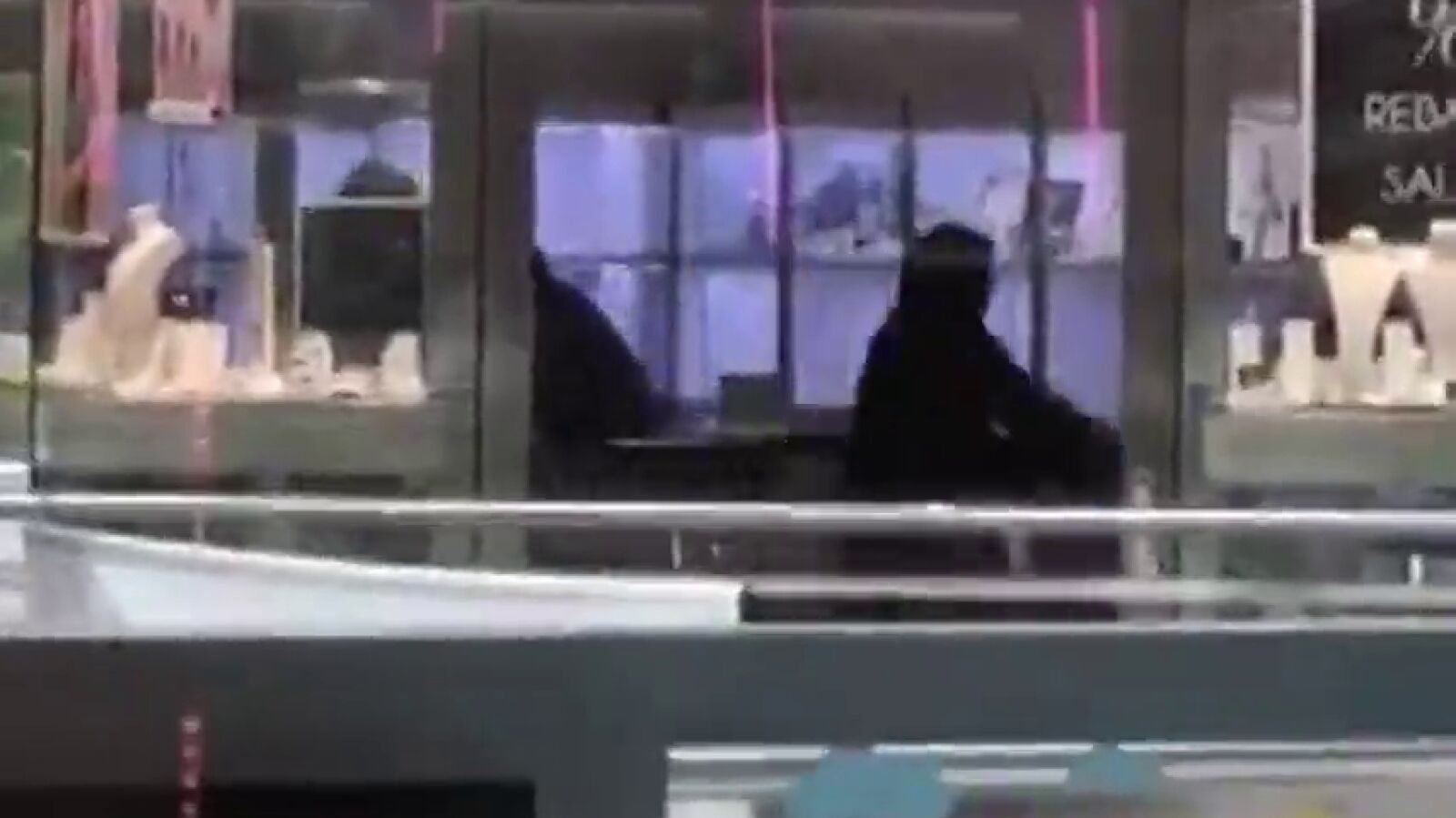 Cuatro detenidos por el atraco a una joyería en Castelldefels