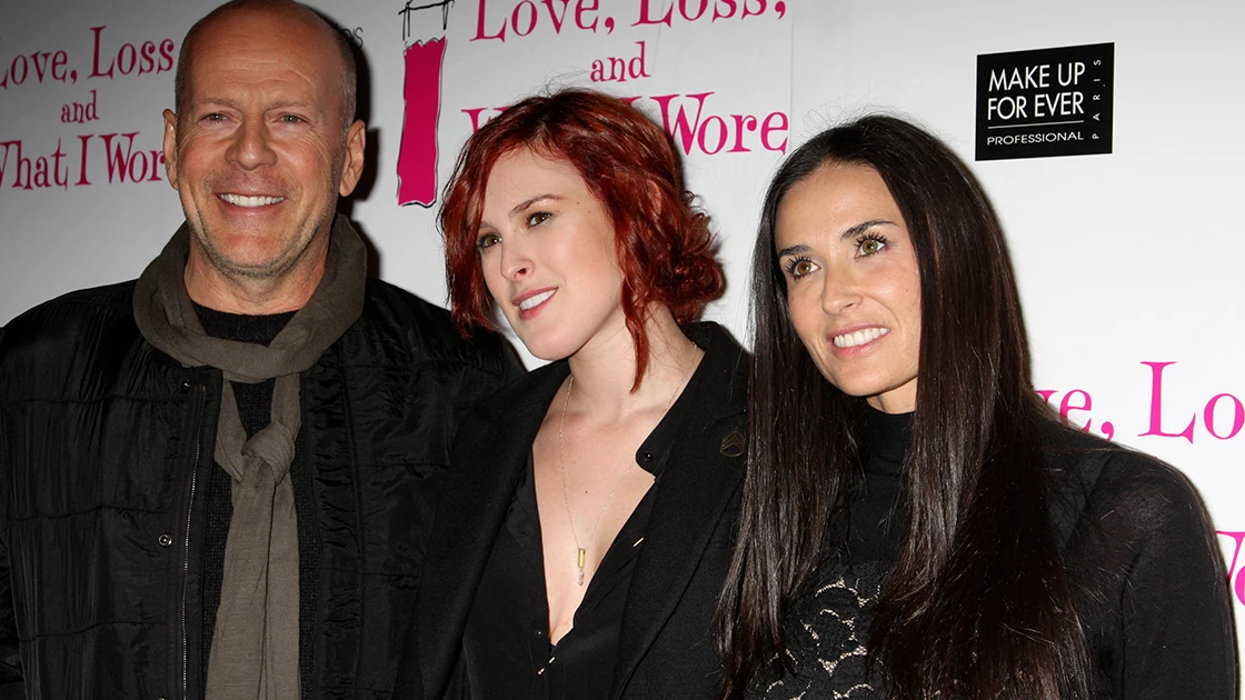 Bruce Willis y Demi Moore junto a su hija Rummer Bruce Willis y Demi Moore junto a su hija Rummer