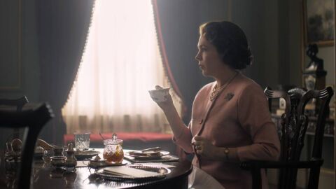 Olivia Colman como Isabel II en la tercera temporada de 'The Crown'