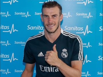 Gareth Bale pasando el reconocimiento médico