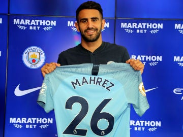 Mahrez, en su presentación con el City