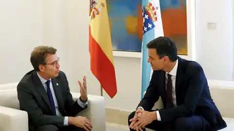 Pedro Sánchez y Alberto Núñez Feijóo se reúnen en Moncloa Pedro Sánchez y Alberto Núñez Feijóo se reúnen en Moncloa