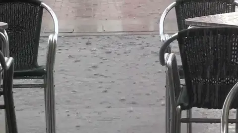 Una tormenta inesperada deja más de 10 litros por metro cuadrado en Valladolid Una tormenta inesperada deja más de 10 litros por metro cuadrado en Valladolid