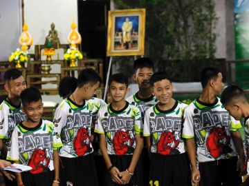 Los doce niños rescatados del interior de una cueva en el norte de Tailandia 