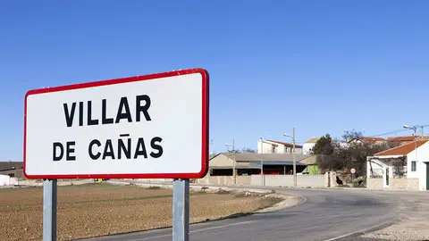 Imagen de una señal de tráfico de Villar de Cañas Imagen de una señal de tráfico de Villar de Cañas