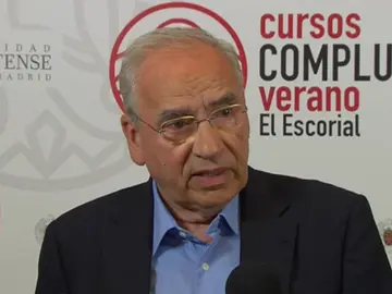 Guerra dice que "los nacionalistas y populistas" están "aliándose con las cloacas" para desprestigiar la Monarquía Guerra dice que "los nacionalistas y populistas" están "aliándose con las cloacas" para desprestigiar la Monarquía