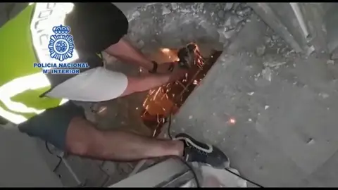 Incautados 7.600 kilos de hachís en zulos hidráulicos en Campo de Gibraltar Incautados 7.600 kilos de hachís en zulos hidráulicos en Campo de Gibraltar