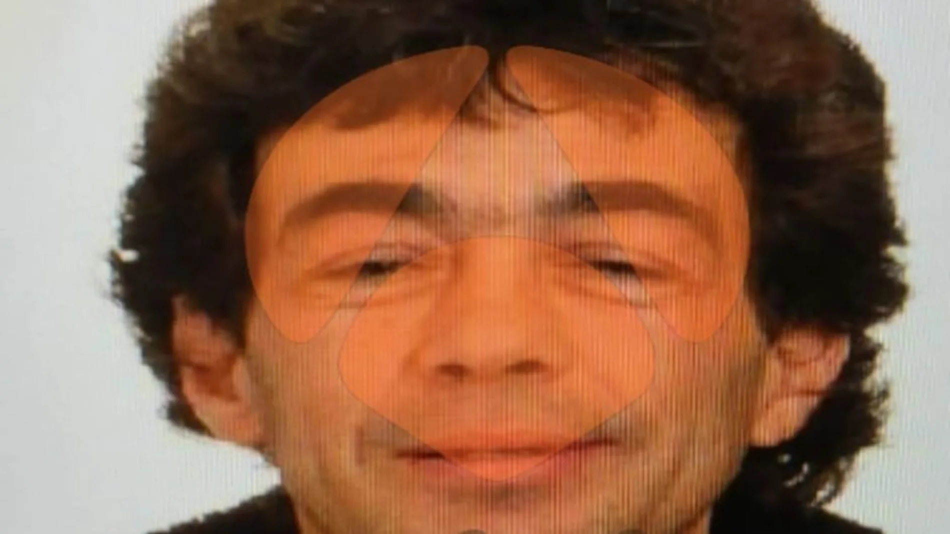 Antena 3 Noticias 1 (18-07-18) La Guardia Civil continúa buscando al hombre que se atrincheró durante doce horas en su casa de Turiano y disparó a un agente Antena 3 Noticias 1 (18-07-18) La Guardia Civil continúa buscando al hombre que se atrincheró durante doce horas en su casa de Turiano y disparó a un agente