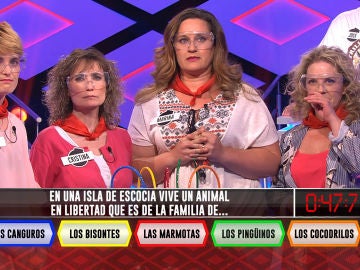 Una de las 'Caperuzas', eliminada por los canguros Una de las 'Caperuzas', eliminada por los canguros