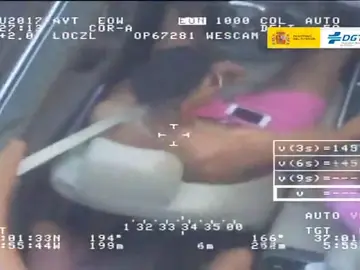 Pillado haciéndose selfies y circulando a 150 km/h Pillado haciéndose selfies y circulando a 150 km/h