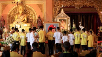 Los rescatados de Tailandia en el templo budista