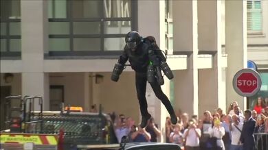 Venden en Londres un traje volador por 380.000 euros