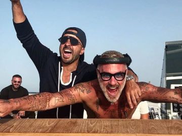Luis Fonsi junto a Gianluca Vacchi en Ibiza Luis Fonsi junto a Gianluca Vacchi en Ibiza