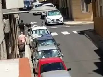 Un hombre graba cómo le roban en su casa cuando él estaba dentro Un hombre graba cómo le roban en su casa cuando él estaba dentro