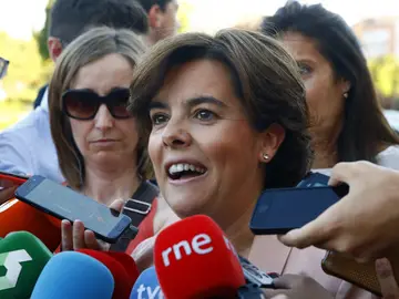 Soraya Sáenz de Santamaría realiza declaraciones a la prensa Soraya Sáenz de Santamaría realiza declaraciones a la prensa