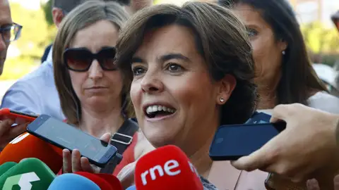 Soraya Sáenz de Santamaría realiza declaraciones a la prensa Soraya Sáenz de Santamaría realiza declaraciones a la prensa