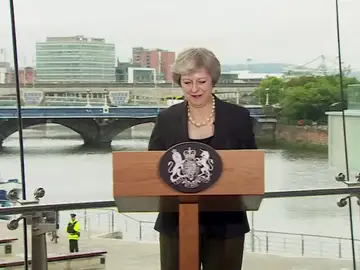 May pide a la UE que "evolucione" su posición para lograr acuerdo de salida May pide a la UE que "evolucione" su posición para lograr acuerdo de salida