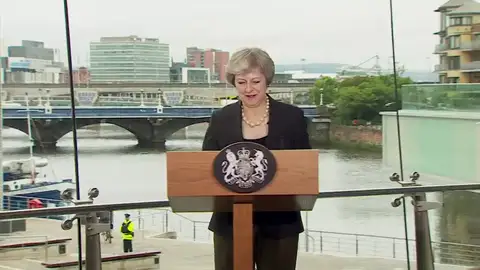 May pide a la UE que "evolucione" su posición para lograr acuerdo de salida May pide a la UE que "evolucione" su posición para lograr acuerdo de salida