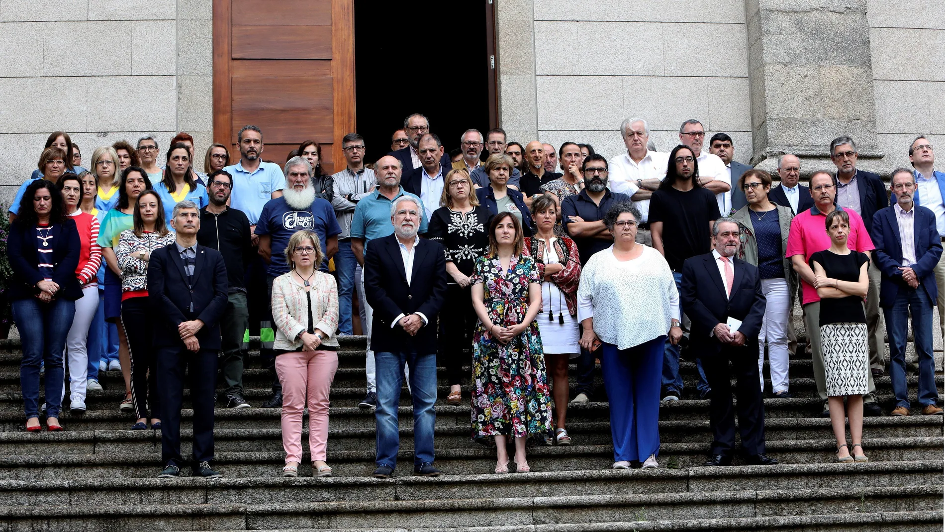 Minuto de silencio por la fallecida Minuto de silencio por la fallecida