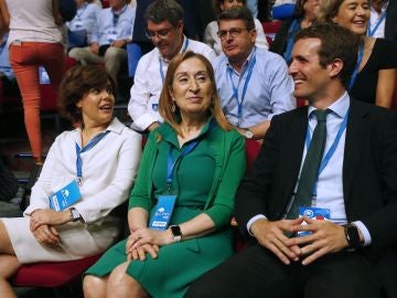 Los candidatos a presidir el Partido Popular Soraya Sáez de Santamaría y Pablo Casado